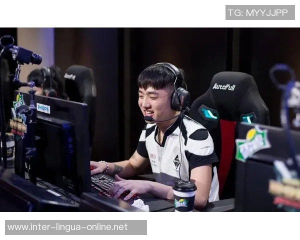 成都与重庆篮球队的耐力较量赛后复盘分析与精彩瞬间回顾