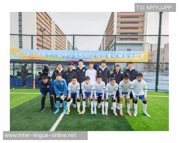 杭州足球队在最新足球状态排行榜中荣登第十名展现出强劲实力与潜力