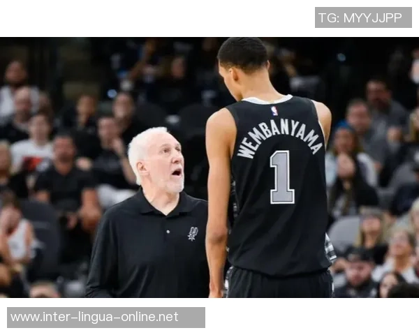 波波维奇与足球明星的跨界合作与体育精神的碰撞探讨 波波维奇与足球明星的跨界合作与体育精神的碰撞探讨