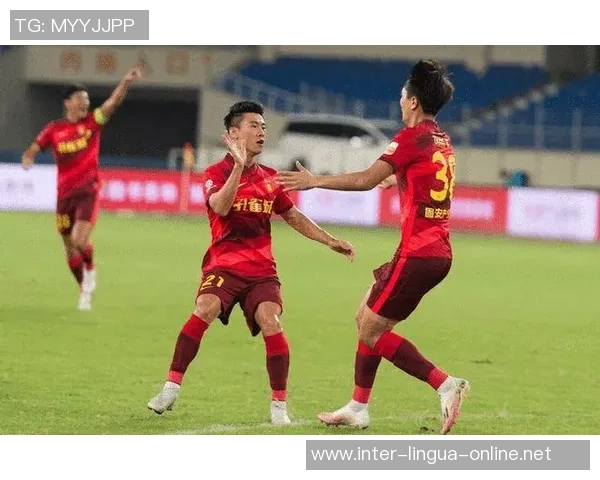 深圳篮球队以61分领跑大师赛积分榜展现强劲实力 深圳篮球队以61分领跑大师赛积分榜展现强劲实力