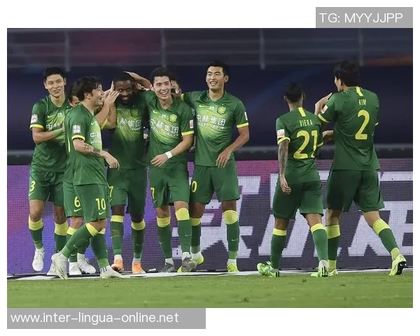 赛后分析：北京足球队与重庆足球队球员个人能力对比与表现评估